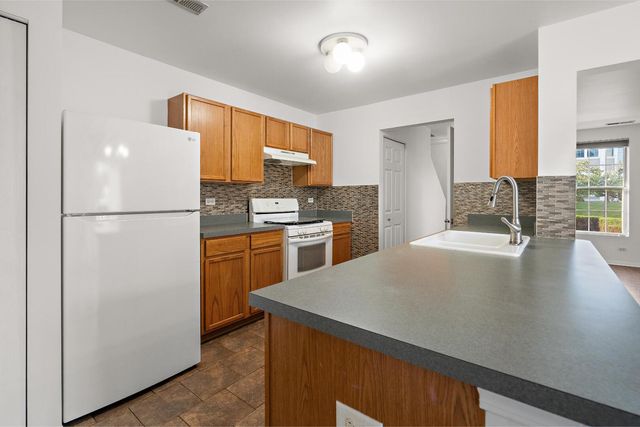 1651 Linden Park Lane, Aurora, IL 60504