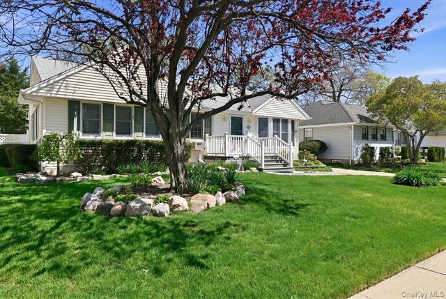 2937 Morgan Drive, Wantagh, NY 11793