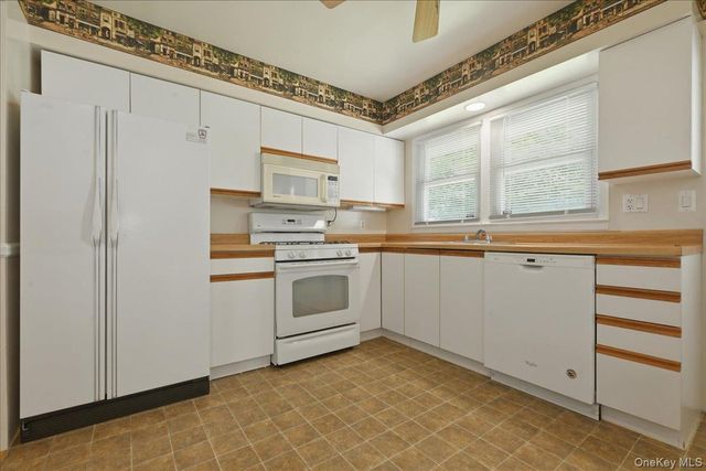 2937 Morgan Drive, Wantagh, NY 11793