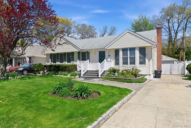 2937 Morgan Drive, Wantagh, NY 11793