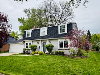 961 N TOPANGA Drive, Palatine, IL 60074