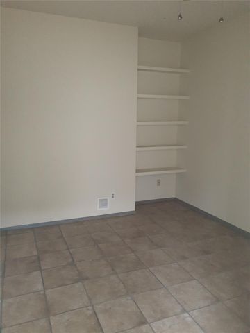 4411 Guadalupe ST 9, Austin, TX 78751