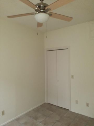 4411 Guadalupe ST 9, Austin, TX 78751