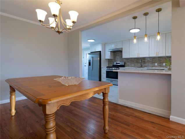 131 IRA Road, Syosset, NY 11791