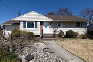 131 IRA Road, Syosset, NY 11791