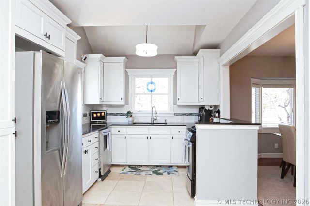 2430 E 17th Place, Tulsa, OK 74104