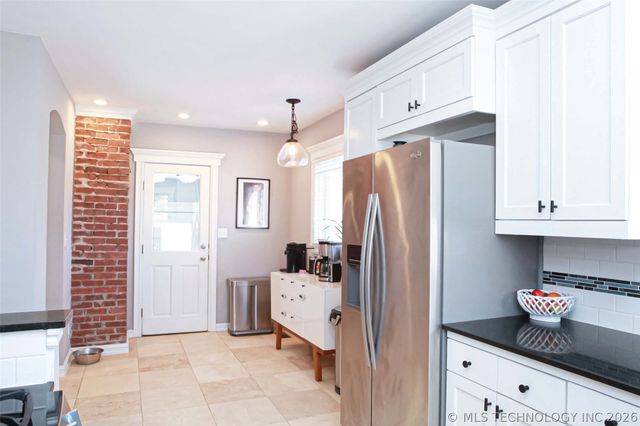 2430 E 17th Place, Tulsa, OK 74104