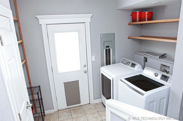 2430 E 17th Place, Tulsa, OK 74104