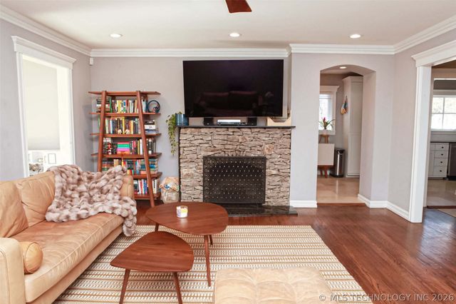 2430 E 17th Place, Tulsa, OK 74104