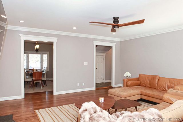 2430 E 17th Place, Tulsa, OK 74104