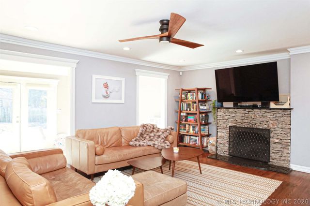 2430 E 17th Place, Tulsa, OK 74104