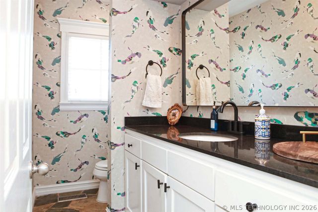 2430 E 17th Place, Tulsa, OK 74104