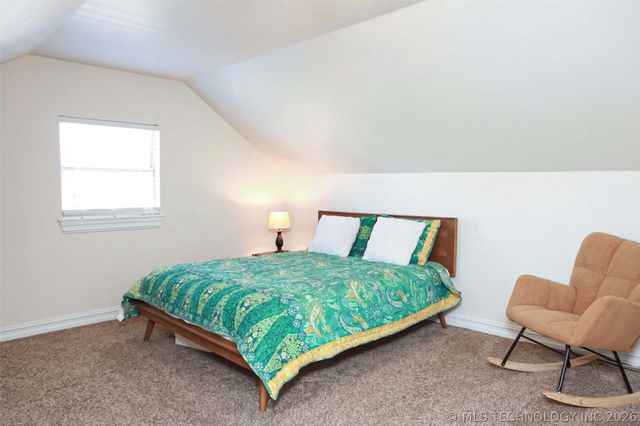 2430 E 17th Place, Tulsa, OK 74104