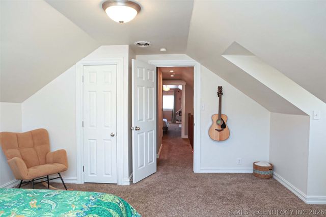 2430 E 17th Place, Tulsa, OK 74104