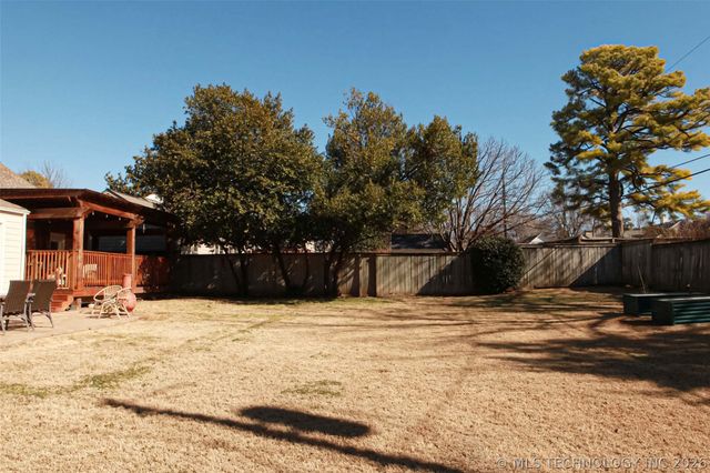 2430 E 17th Place, Tulsa, OK 74104