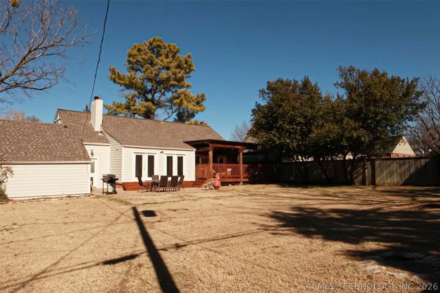 2430 E 17th Place, Tulsa, OK 74104