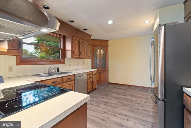 102 LYNNWOOD DR, Palmyra, PA 17078