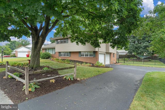 102 LYNNWOOD DR, Palmyra, PA 17078
