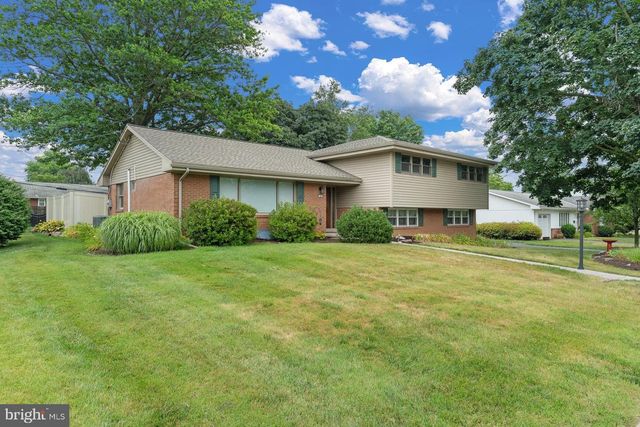 102 LYNNWOOD DR, Palmyra, PA 17078