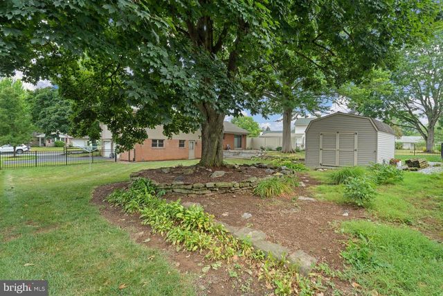 102 LYNNWOOD DR, Palmyra, PA 17078