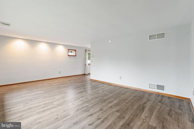 102 LYNNWOOD DR, Palmyra, PA 17078