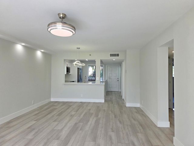 14426 Amberly Lane 203, Delray Beach, FL 33446