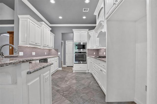 2501 Semillon Way, Edmond, OK 73012