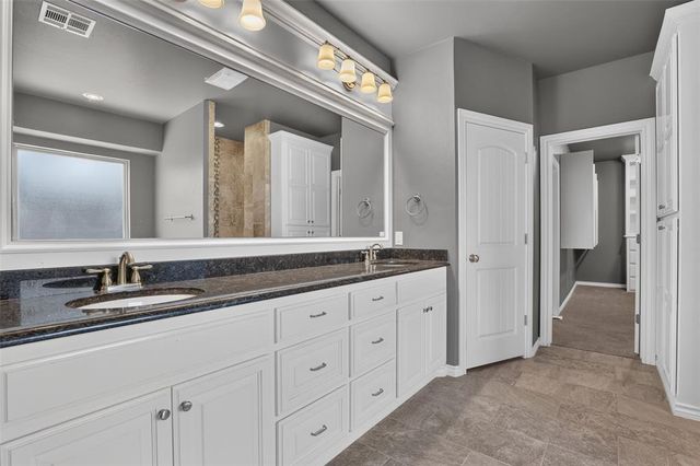 2501 Semillon Way, Edmond, OK 73012