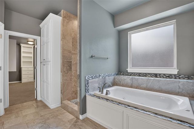 2501 Semillon Way, Edmond, OK 73012