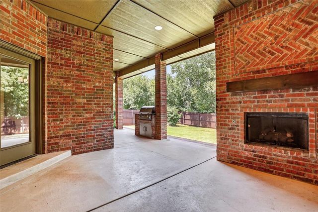 2501 Semillon Way, Edmond, OK 73012