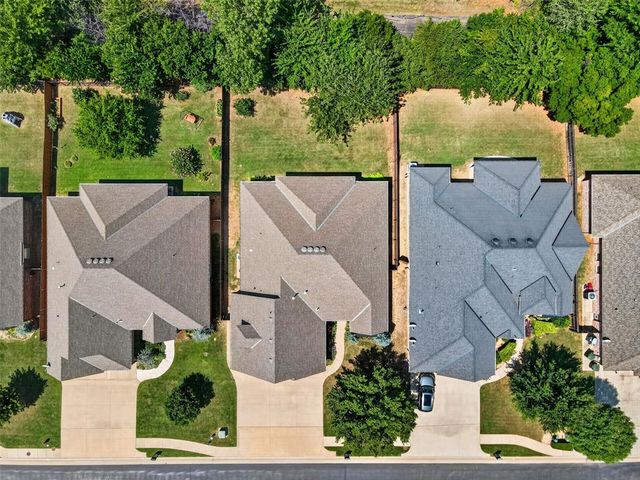 2501 Semillon Way, Edmond, OK 73012