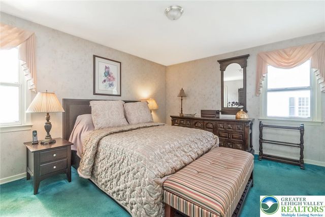 1148 Meadowbrook Circle West, Allentown City, PA 18103