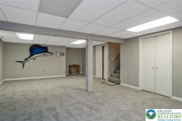1148 Meadowbrook Circle West, Allentown City, PA 18103