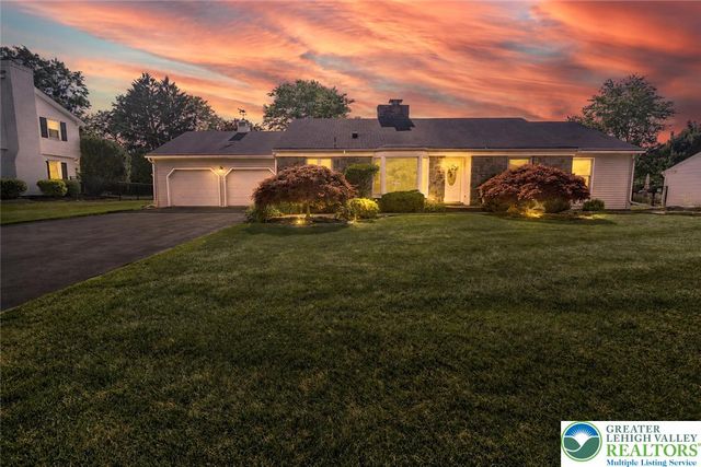 1148 Meadowbrook Circle West, Allentown City, PA 18103