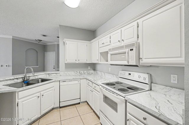 10000 GATE Parkway 916, Jacksonville, FL 32246