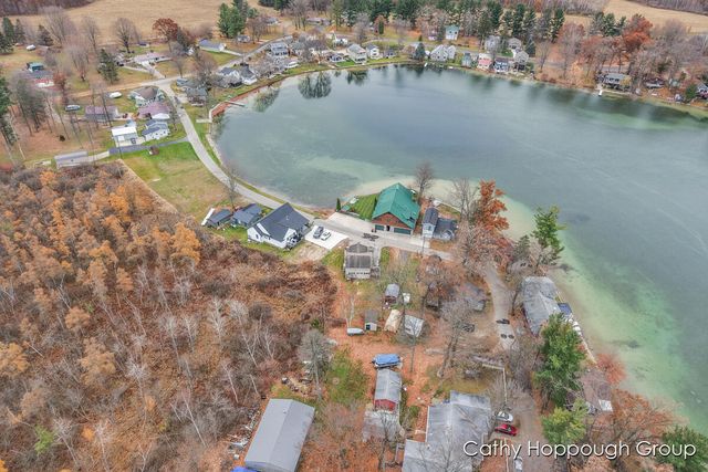 1401 White Birch Drive, Stanton, MI 48888