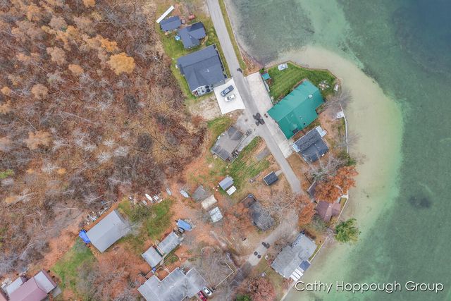 1401 White Birch Drive, Stanton, MI 48888