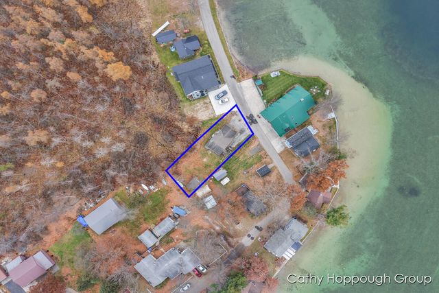 1401 White Birch Drive, Stanton, MI 48888