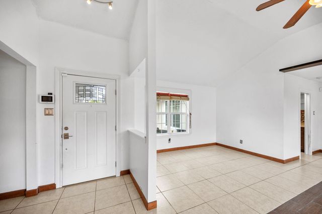 2327 Colonial Ridge Drive, Friendswood, TX 77546