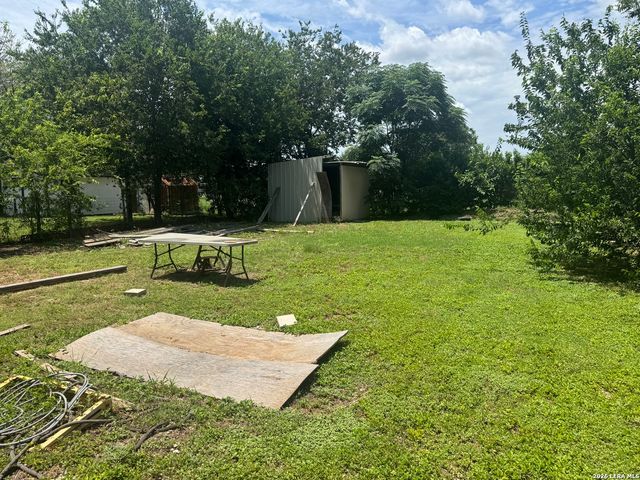 209 BEE ALY, Cibolo, TX 78108
