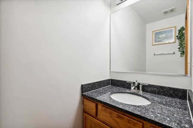 545 Waterford Drive, Oswego, IL 60543