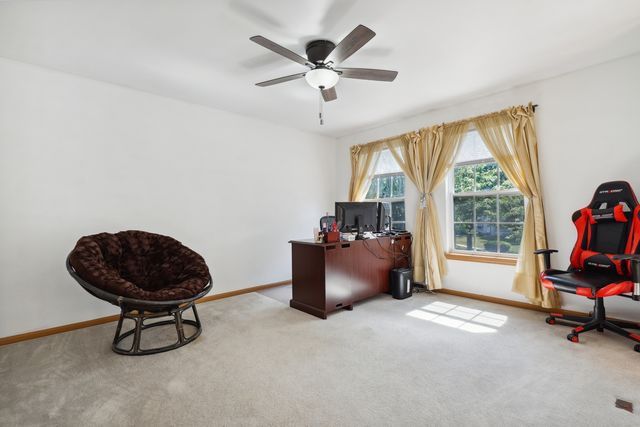 545 Waterford Drive, Oswego, IL 60543