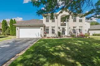 545 Waterford Drive, Oswego, IL 60543