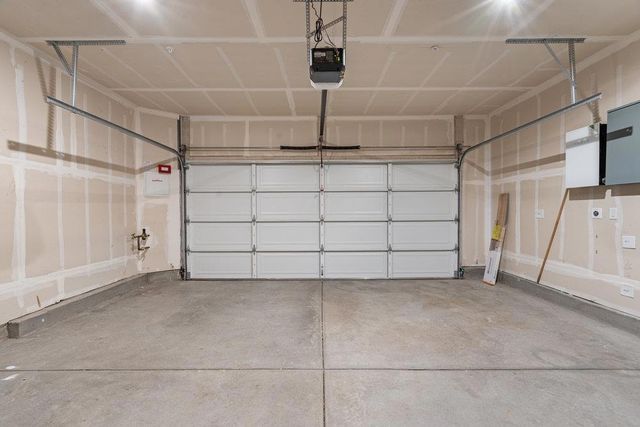 2141 Wildflower Drive, Hollister, CA 95023