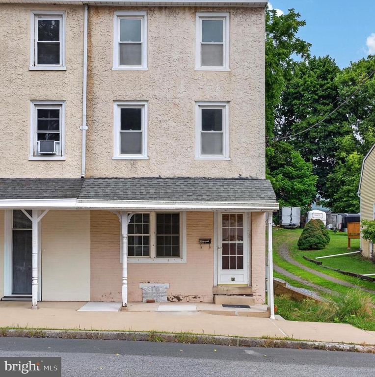 149 POPLAR ST, Spring City, PA 19475