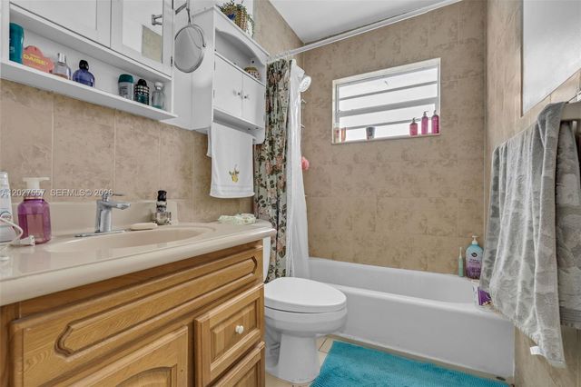 2986 NW 26th Street, Miami, FL 33142