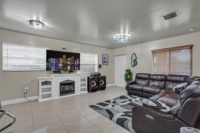 2986 NW 26th Street, Miami, FL 33142