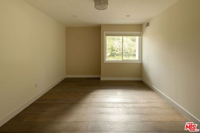 4833 Dunman Avenue, Woodland Hills, CA 91364