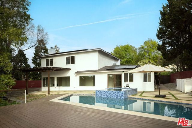 4833 Dunman Avenue, Woodland Hills, CA 91364