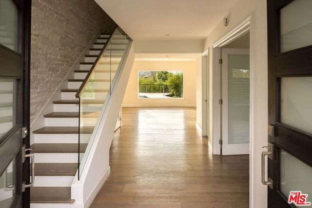 4833 Dunman Avenue, Woodland Hills, CA 91364